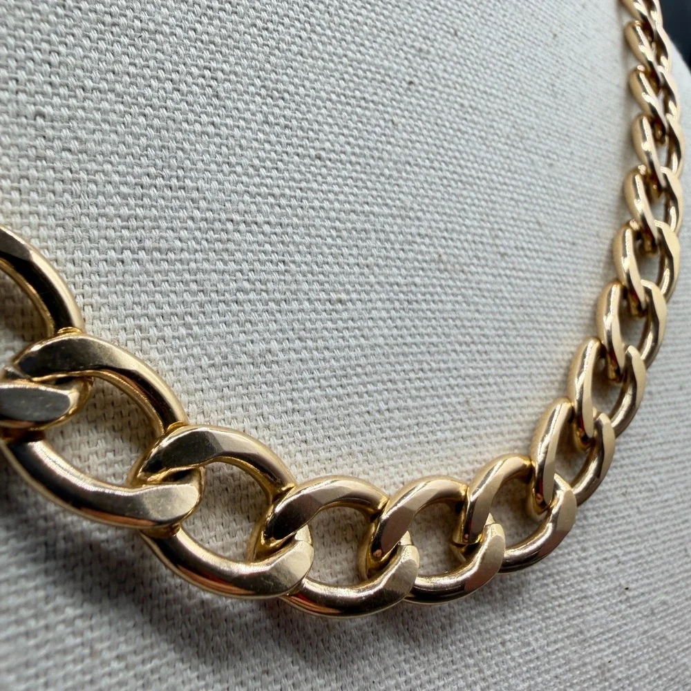 Gold Tone Chunky Curb Chain Necklace Statement Layering Y2K Minimalist Jewelry